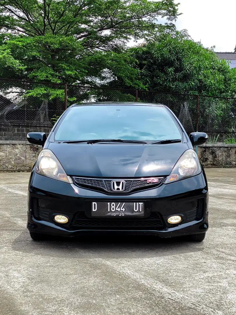 jazz rs 2013 matic hitam