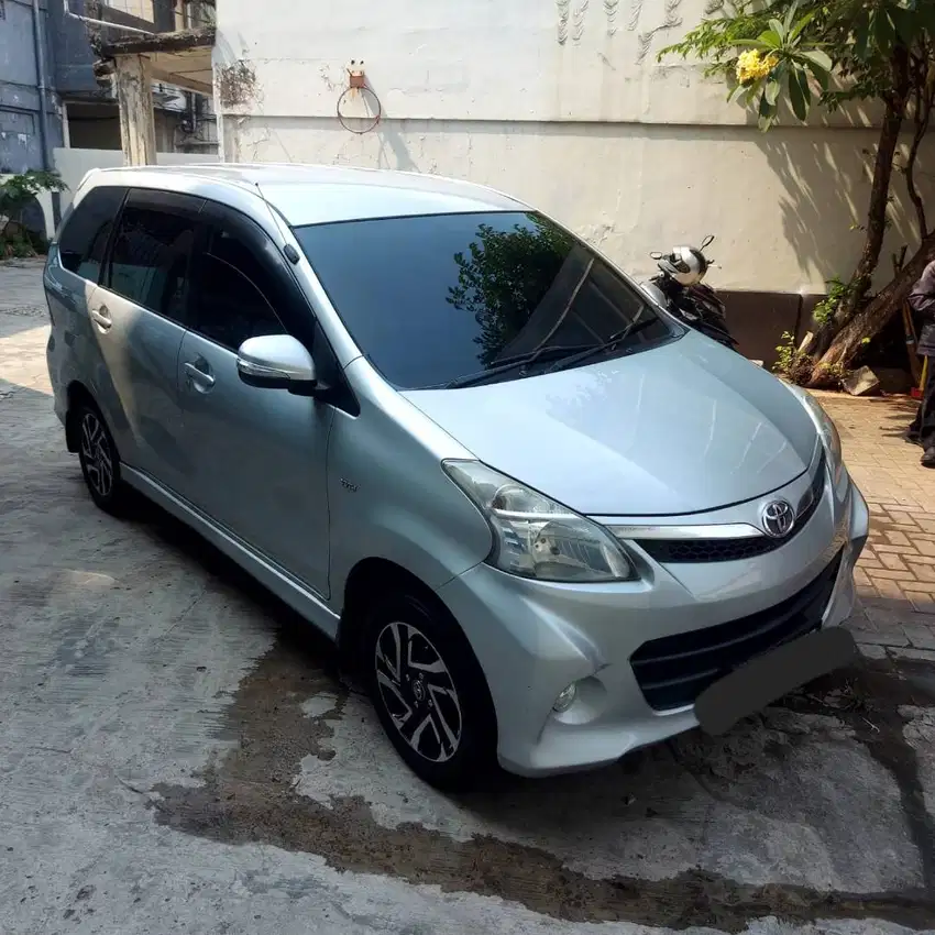 Toyota Avanza Veloz 1.5 matic+mesin normal halus tahun 2012