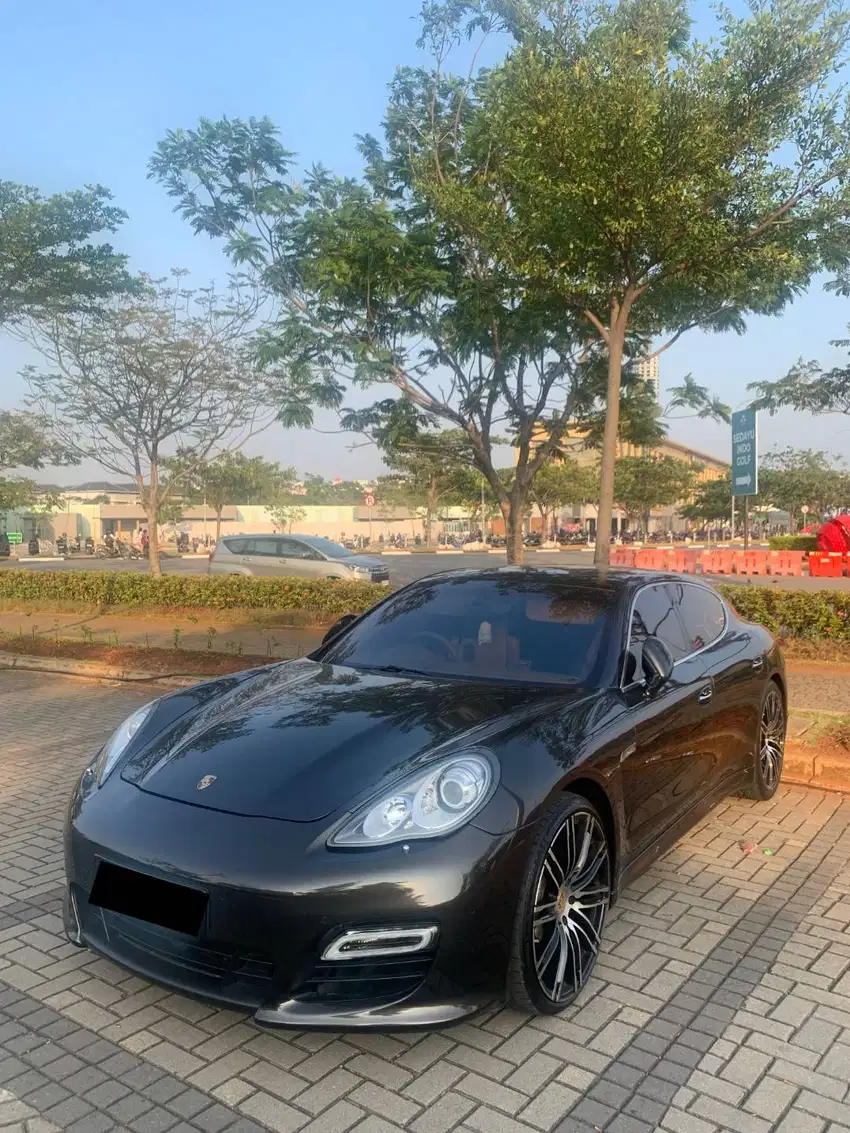 Porsche Panamera S N/A 4800cc V8 LOW KM HIGH SPEC