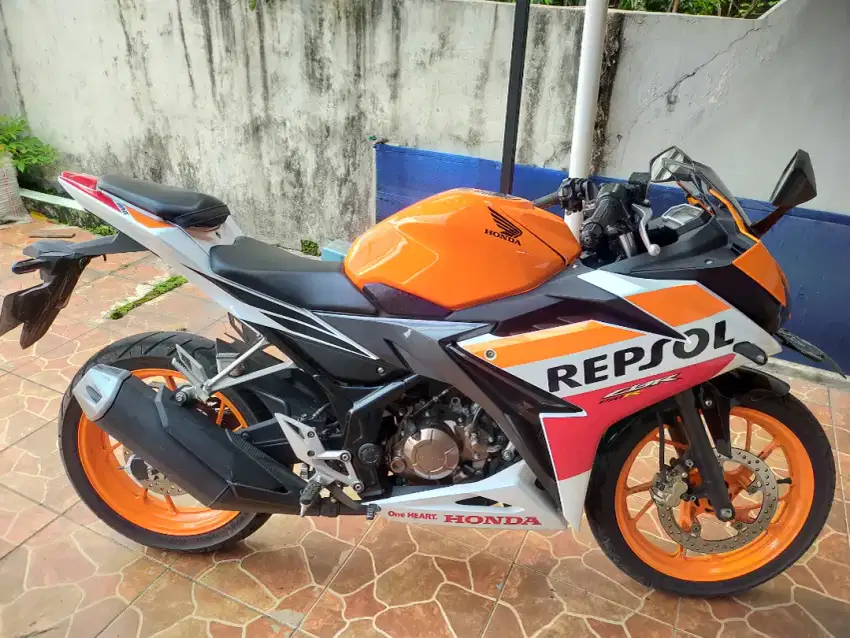 Honda CBR 150 R  2016