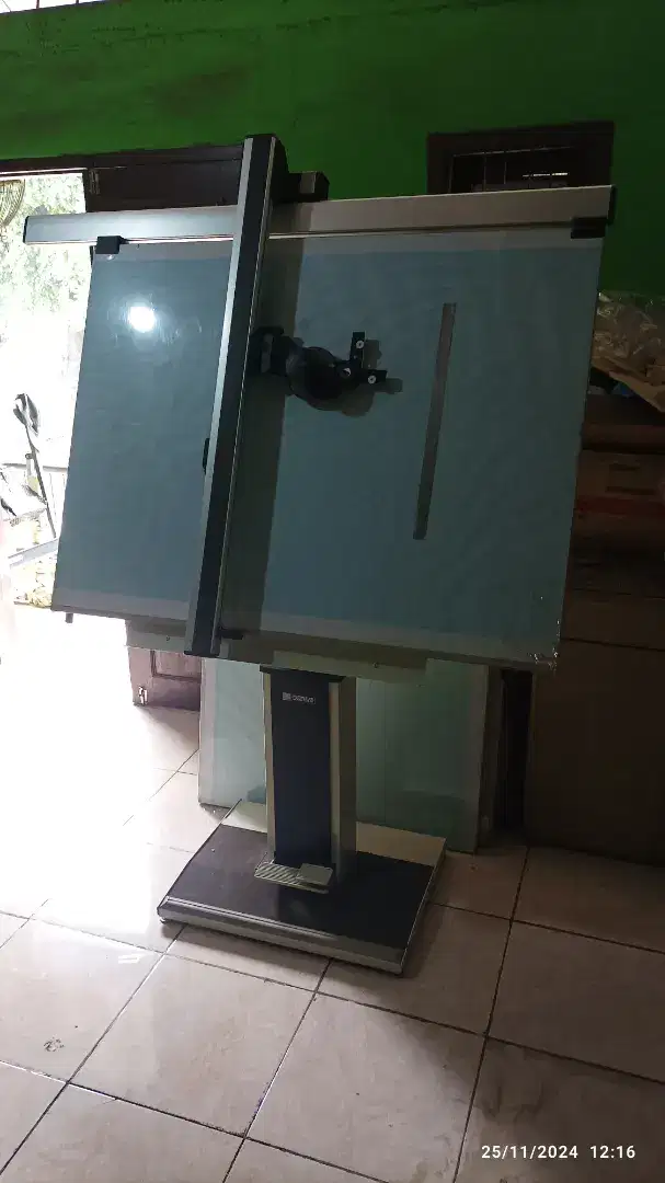 Meja gambar mutoh