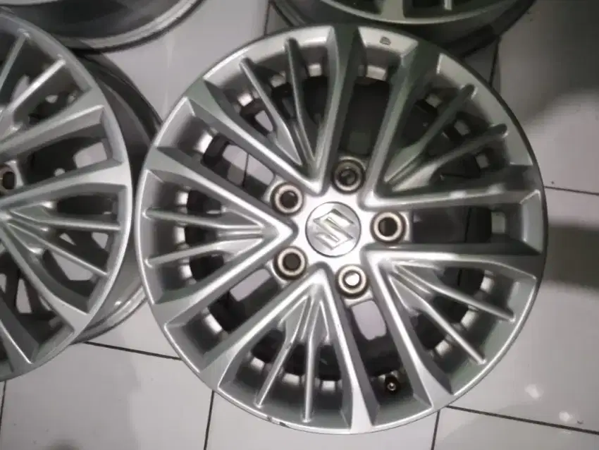 Velg Suzuki ERTIGA R.15 ori