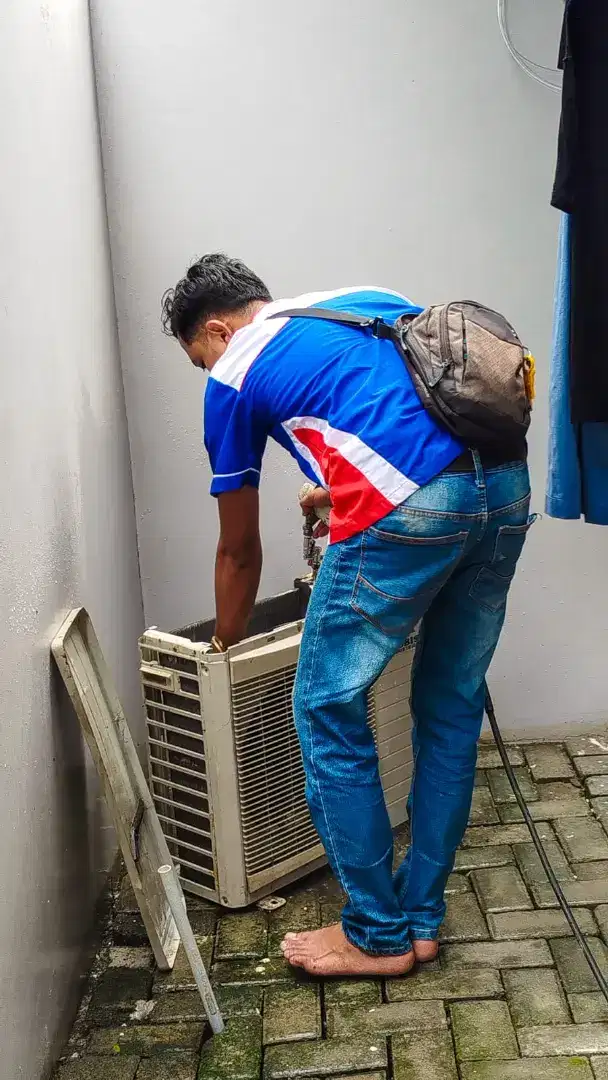 Bongkar Pasang AC,Cuci AC,isi freon,Pasang AC dll