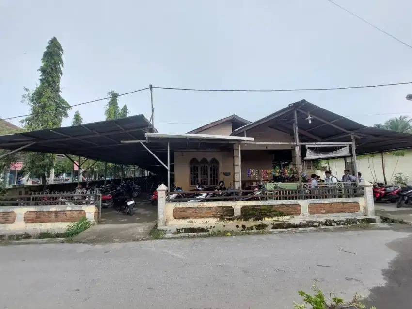 DIJUAL rumah/ tempat usaha lokasi SUPER STRATEGIS DEKAT SEKOLAH SMAN 7