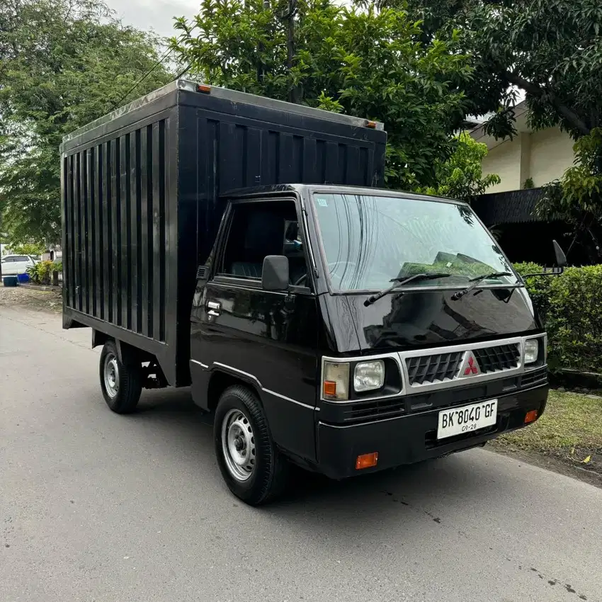 (Dp18Jt) Mitsubishi L300 Box 2013 Diesel