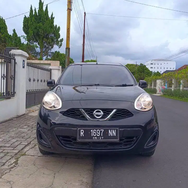 Nissan March Manual 2015/2017