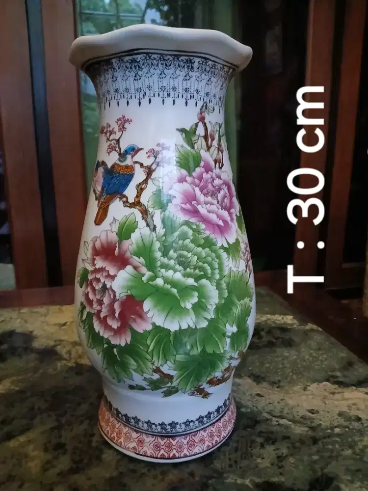 GUCI VAS CHINA VINTAGE