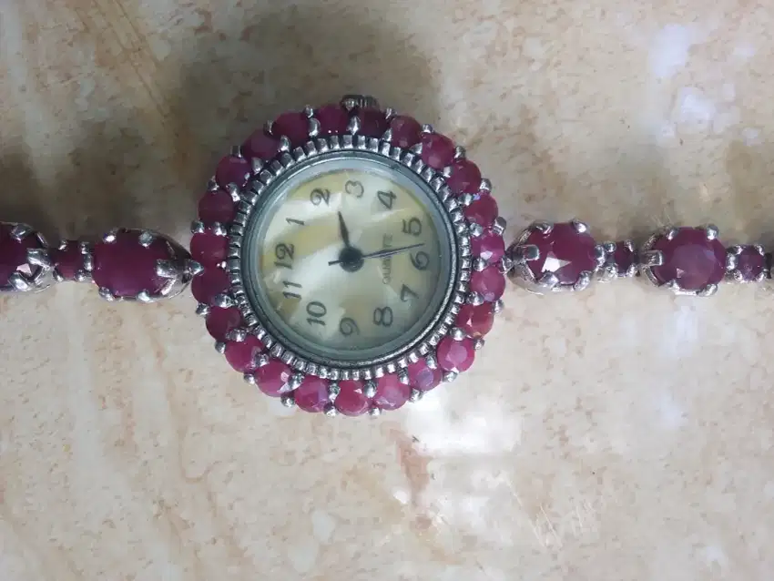 Jam tangan wanita