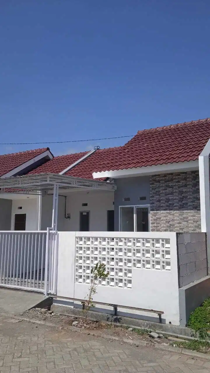 JUAL RUMAH READY UNIT DEKAT WISATA PACET MOJOKERTO