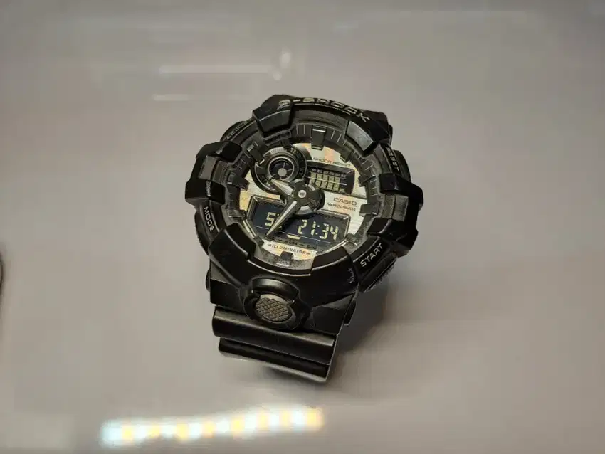 G-SHOCK GA-710-1ADR