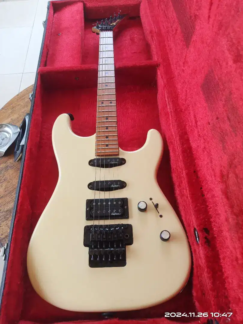 Gitar Charvel by jackson Japan 94