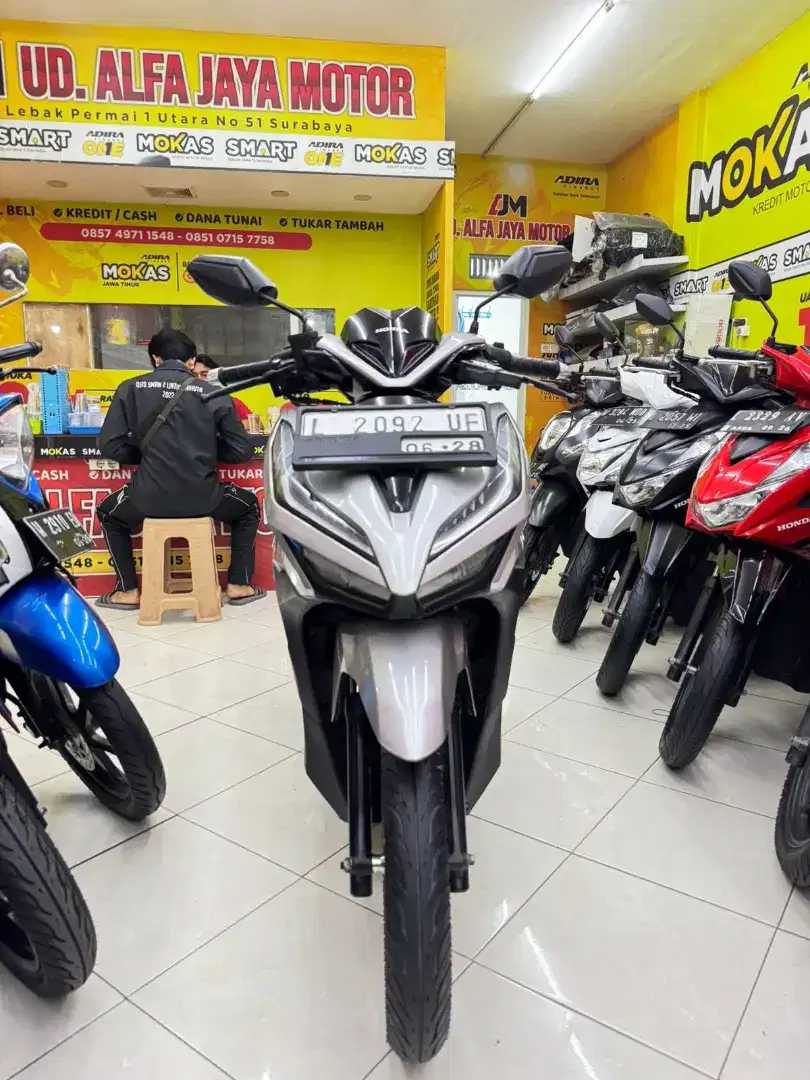 Unit Istimewa ^ Honda Vario 150 keyless thn 2018