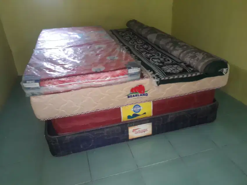 Springbed kasur busa dan karpet