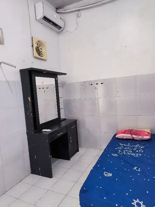 terima kost pasutri, cewek,cowok di Gayungan ptt lengkap ac kasur