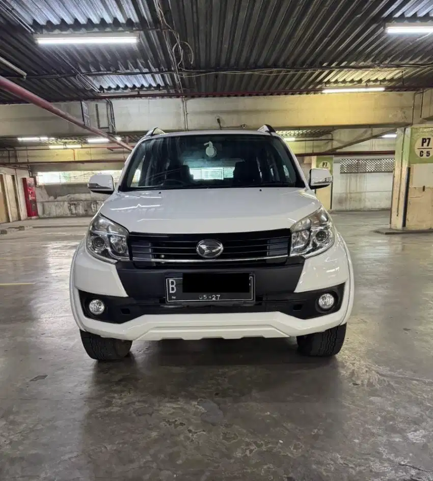 daihatsu terios R 2017 AT tdp 10 jt saja