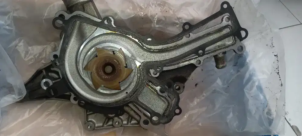 WaterPump Mercy M112 M113 C240 C320 E240 E260 E280 E320 ML320 copotan