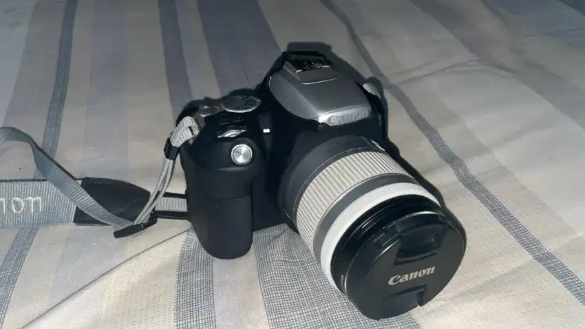 DSLR Canon EOS 200D Silver