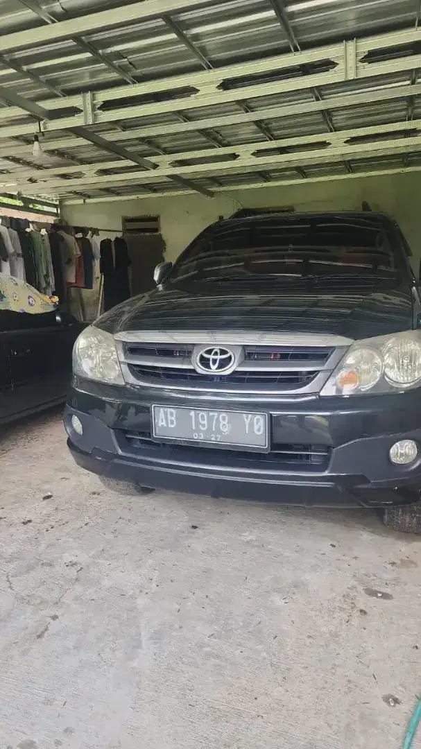 Di jual mobil kindisi istimewa Fortuner diesel 2.5 G mt cbu