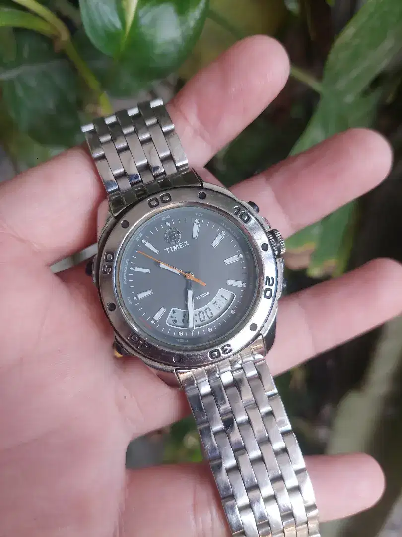 Jam Tangan TIMEX CR2015 mulus Lumi Terang