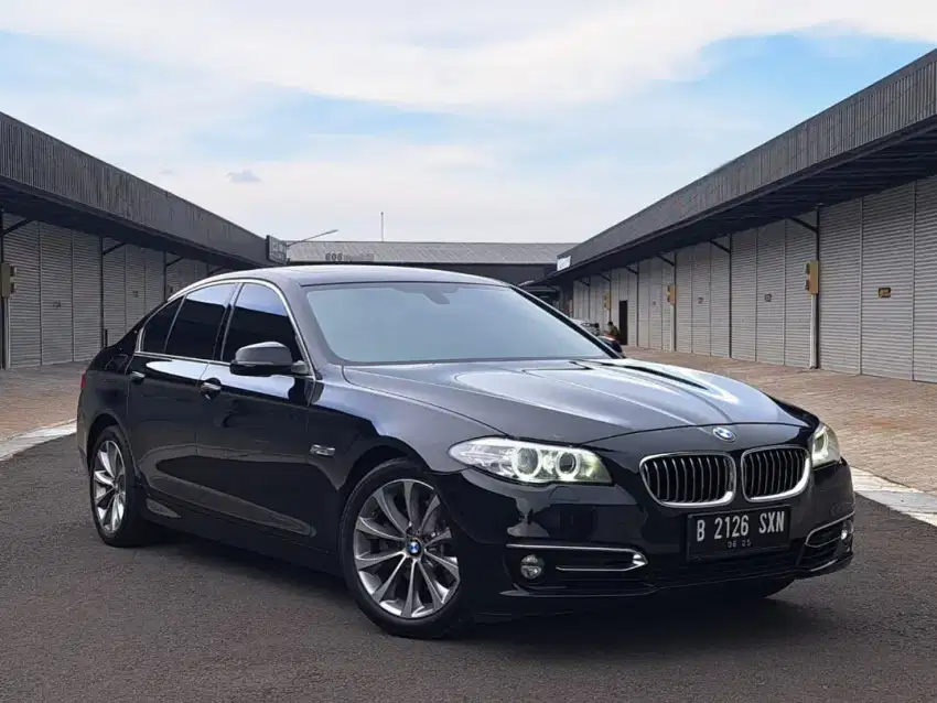 Bmw 520i Luxury 2.0 At. Tahun 2014. Hitam. Km 35rb. New a like.