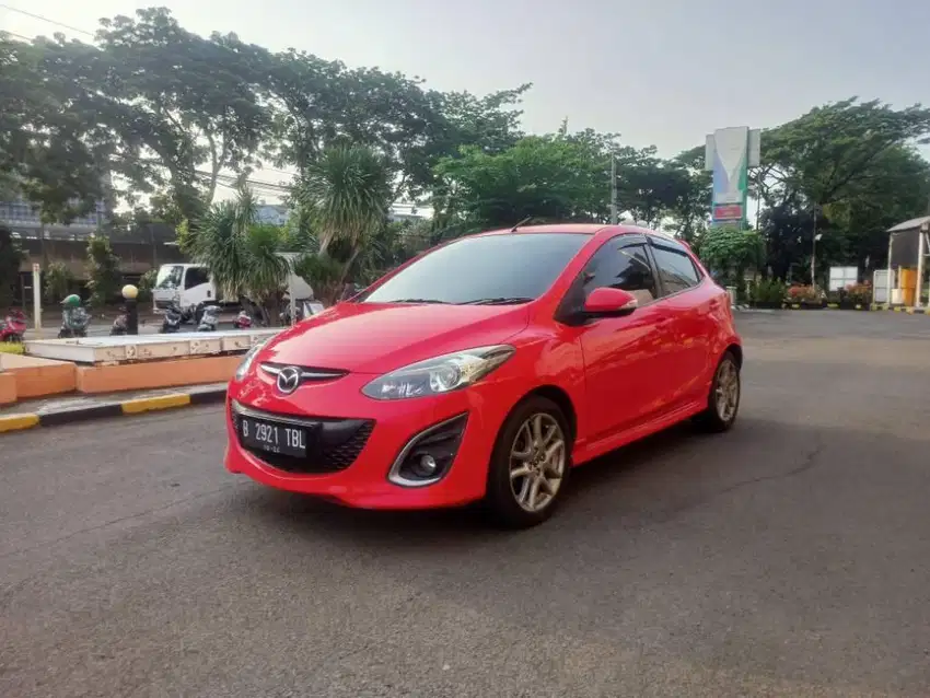 Mazda 2 R 2014 TDP 5jt bergaransi bebas tabrak dan banjir termurah