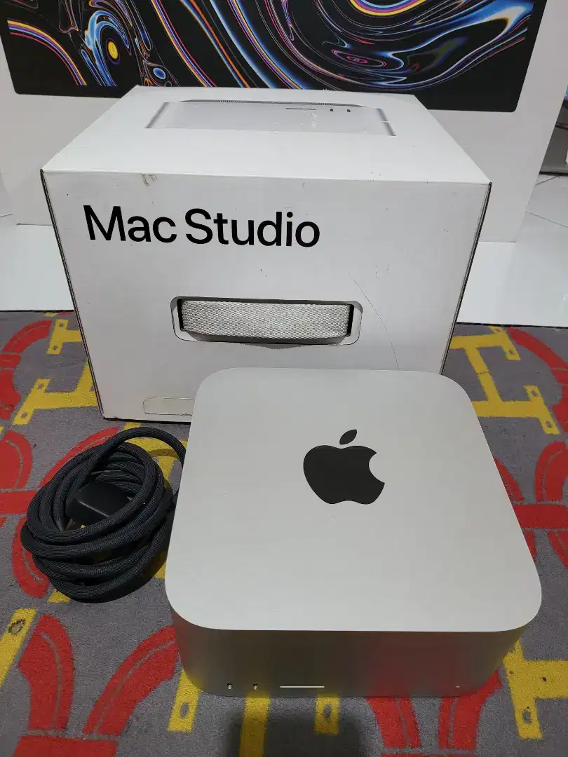 Mac Studio With Apple M1 Max Chip 32GB Unified Memory, SD 512GB