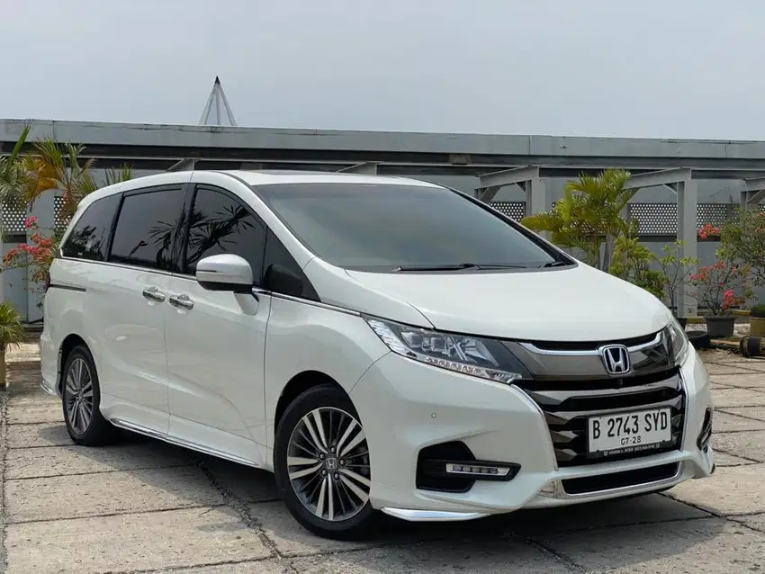 KM 31RB TDP 5JT ! HONDA ODYSSEY E 2.4 PRESTIGE 2018 AT ISTIMEWA 2019