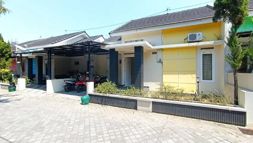 SEWA Rumah Bagus Full Furnish dekat JIH di Cluster Jajar Laweyan Solo