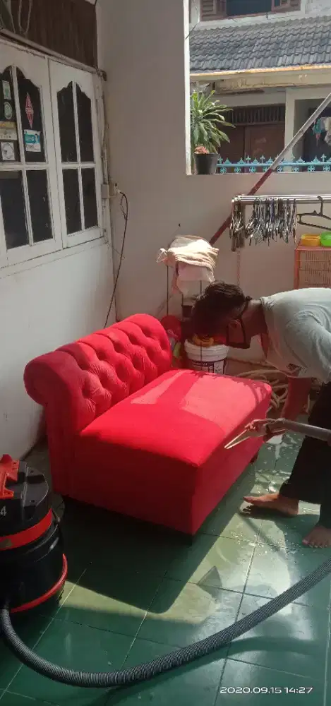 Jasa cuci sofa, cuci sepringbed matras jok mobil,