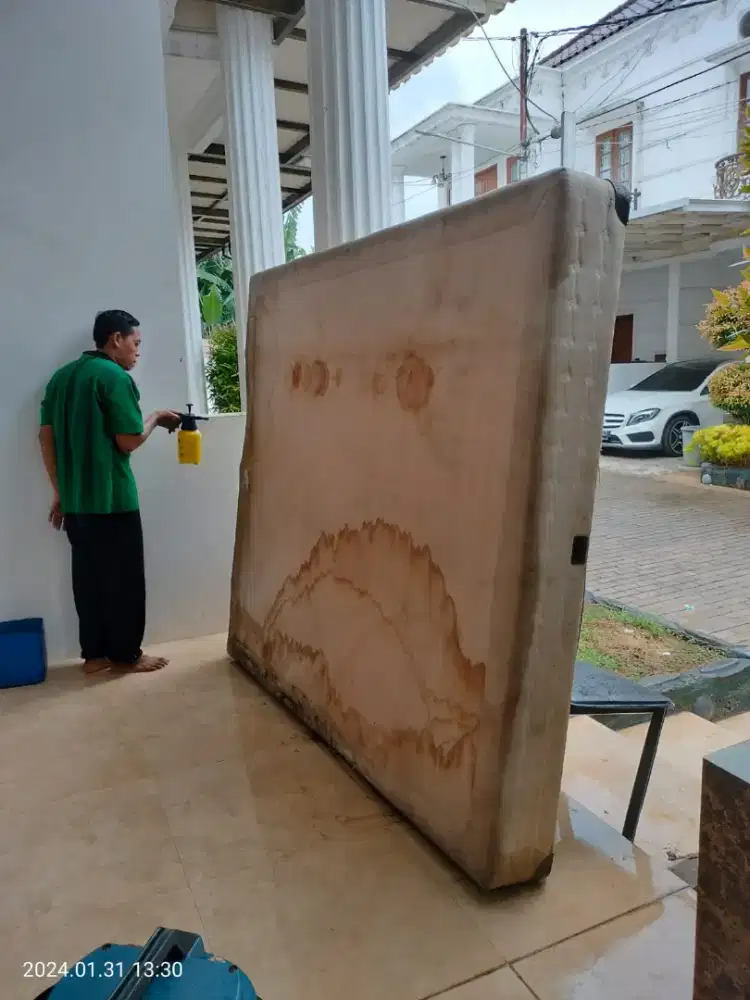 Jasa cuci sepringbed menghilang kan tungau noda bersih tuntas,.