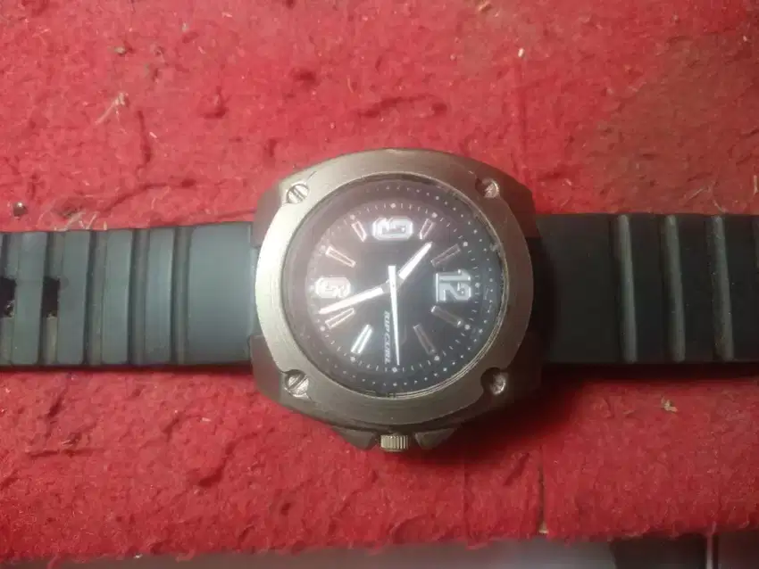 JAM TANGAN MEREK RIPCURL