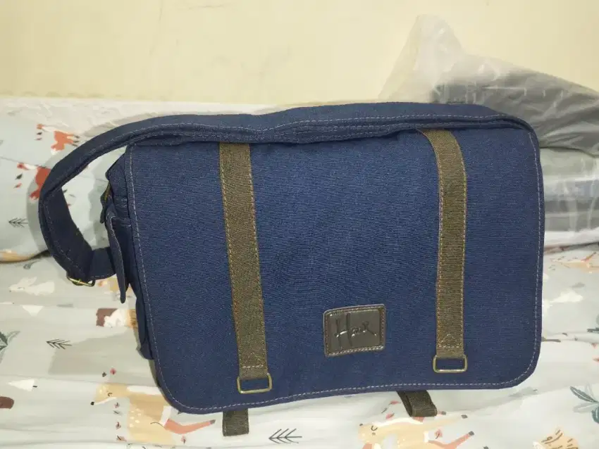 TAS KAMERA DSLR MIRRORLESS