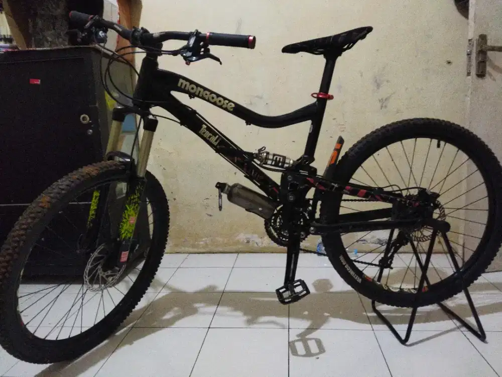 Sepeda MTB DownHill Monggose Teocali Comp Made in USA