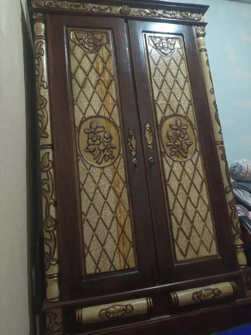 Lemari pakaian asli kayu djati 2 pintu