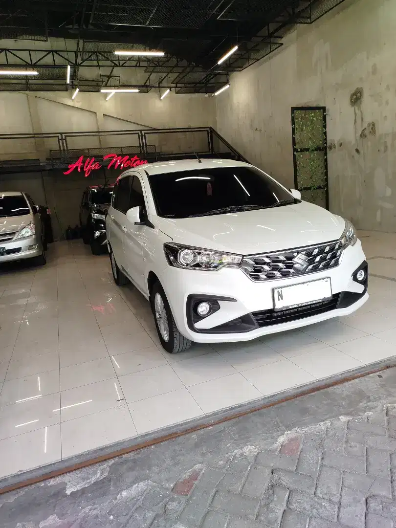 Suzuki Ertiga GL matic 2023 putih