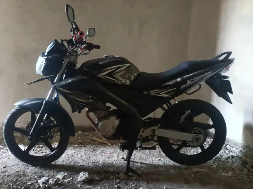 motor harian yamaha vixion old 2010