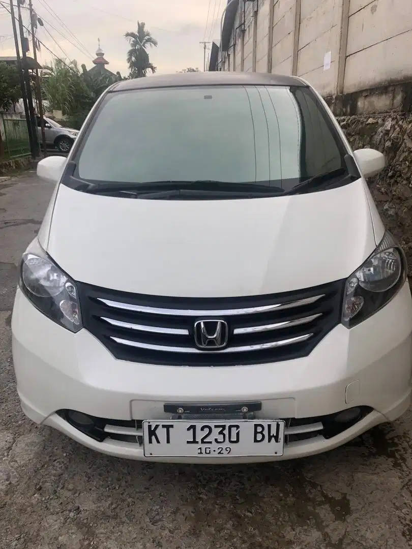 Jual Mobil Honda Freed PSD