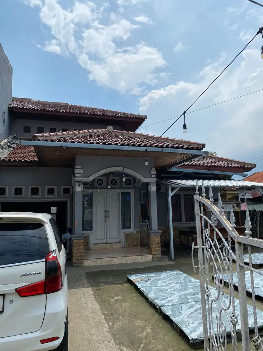 Dijual Cepat Rumah Besar 7 Kamar Tidur Dekat Pasar Cikande Serang