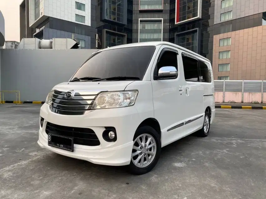 Daihatsu Luxio 1.5 X AT 2015 granmax D M MT