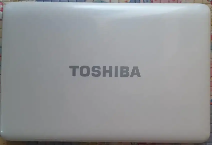 Snow White Laptop Toshiba Satellite L745 i7