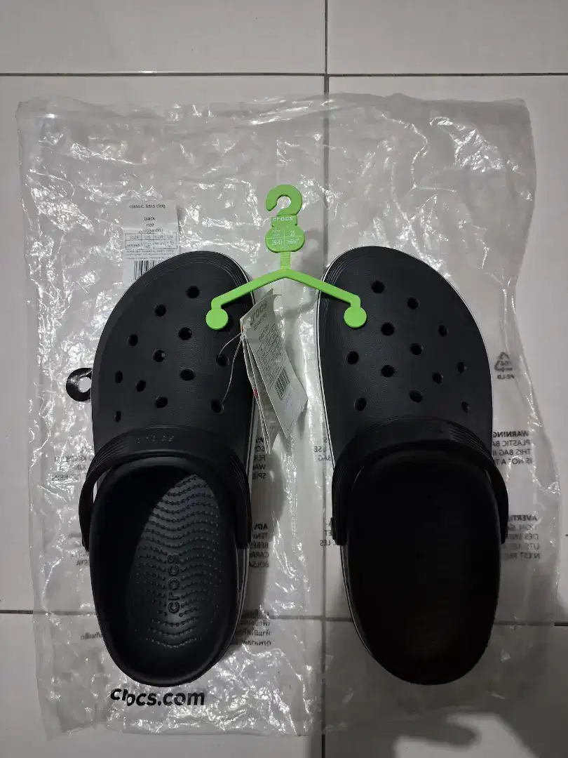 Crocs Classic Clog  Black Uk M7W9 (39-40) Unisex Jual Rugi