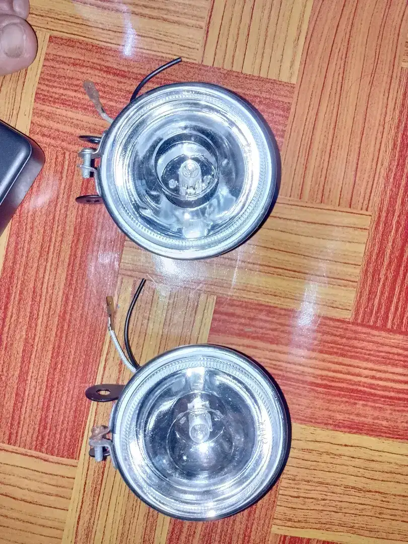 Lampu tembak dan lampu bemper