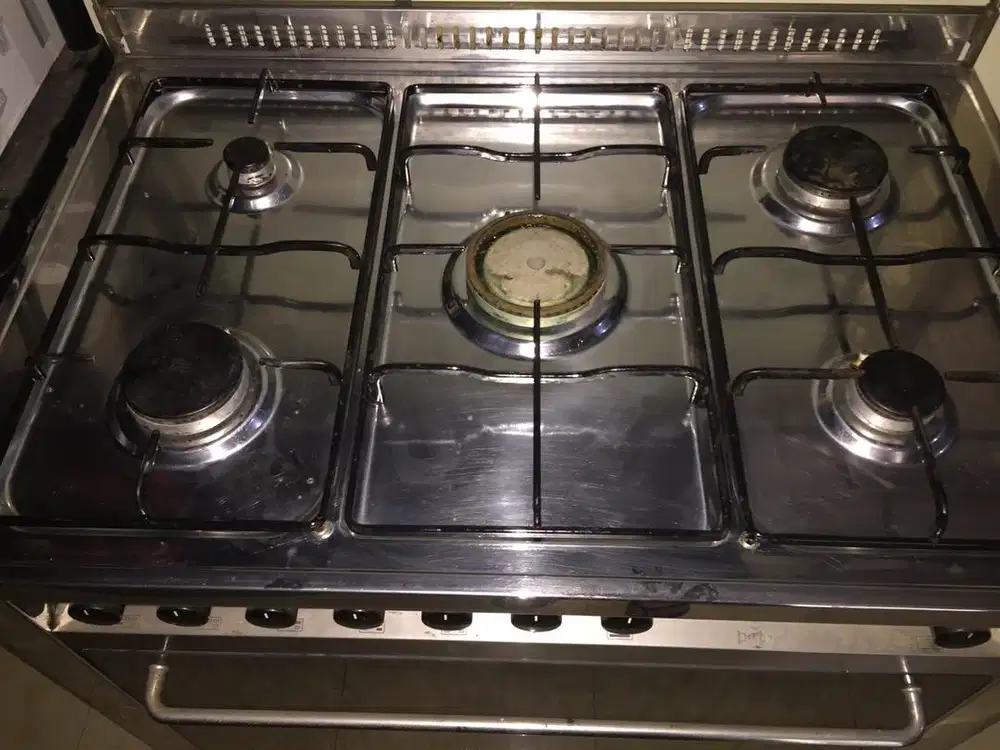 Kompor gas 5 tungku plus Oven Ex. Sico Italia