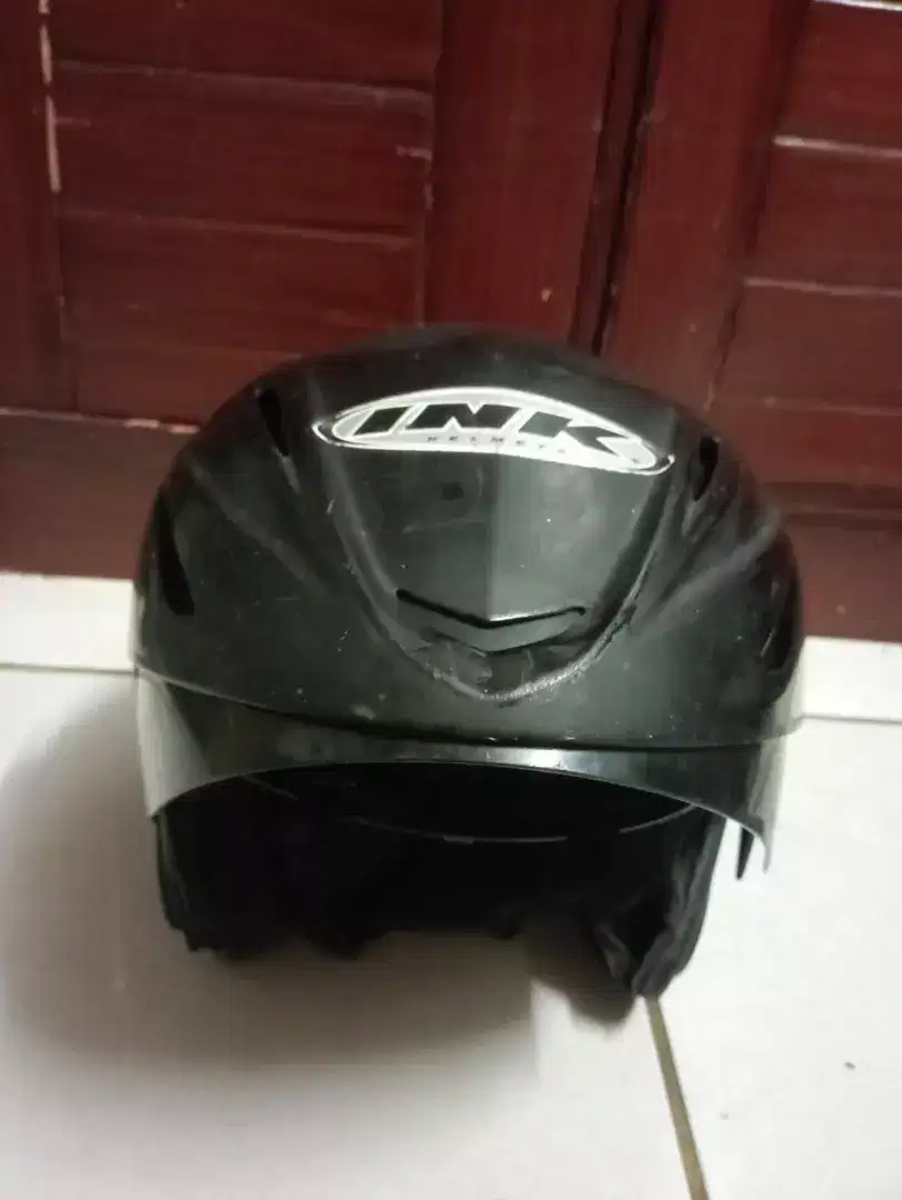Helm second layak pakai