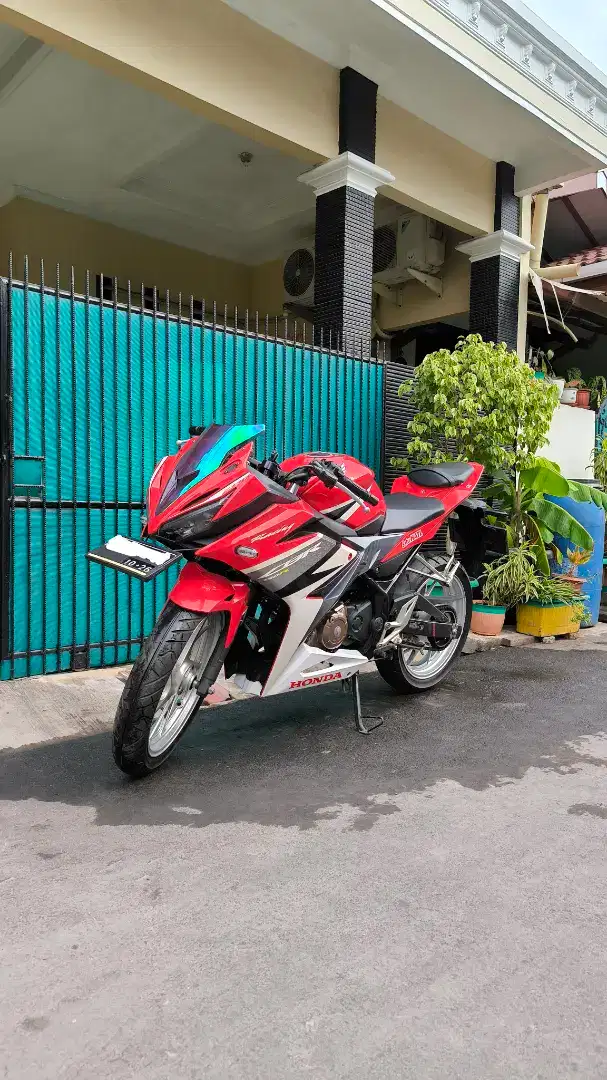 MOTOR BEKAS CBR 150R