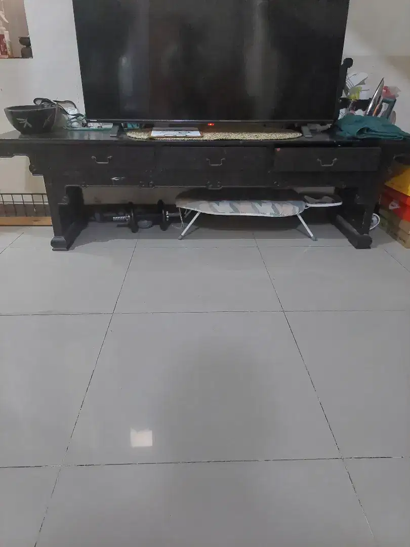 Meja TV jati asli antik