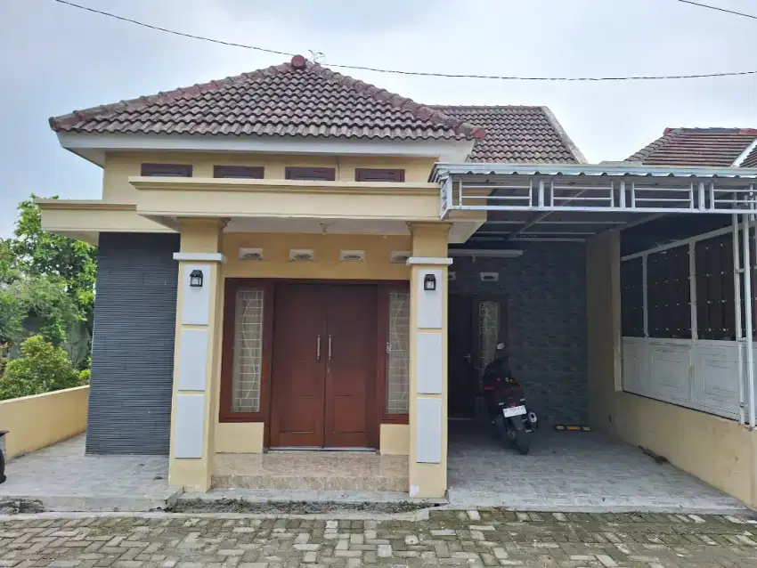 Di jual tanah dan bangunan luas 79m²