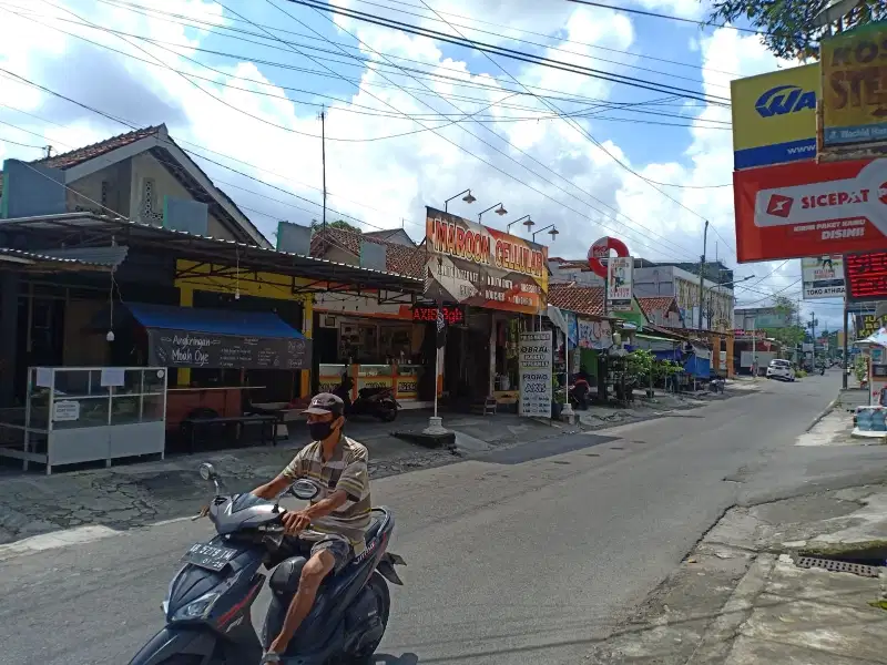 Dijual Cepat Rumah Kios di Jl Wahid Hasyim Ngropoh Condongcatur Sleman