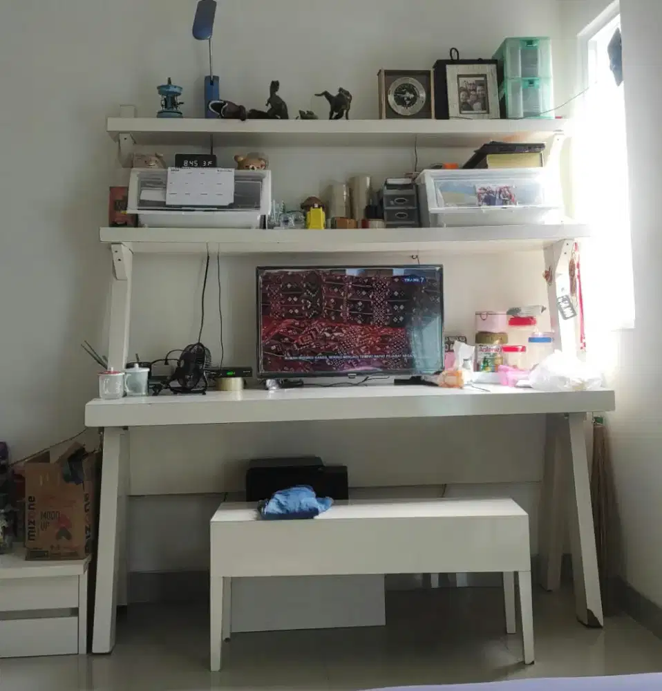 Meja Custom Kayu Padat