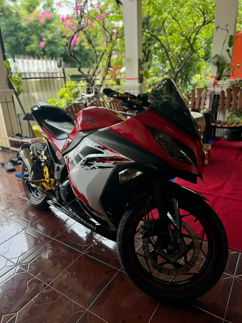 Di jual Ninja 250 FI tipe SE ( spesial edition) ABS